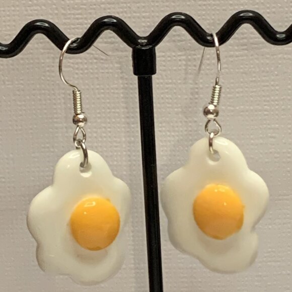 Egg Earring, Cooking Earring, Chef Earring, Funny Food Earring, Gift Idea - Picture 5 of 5